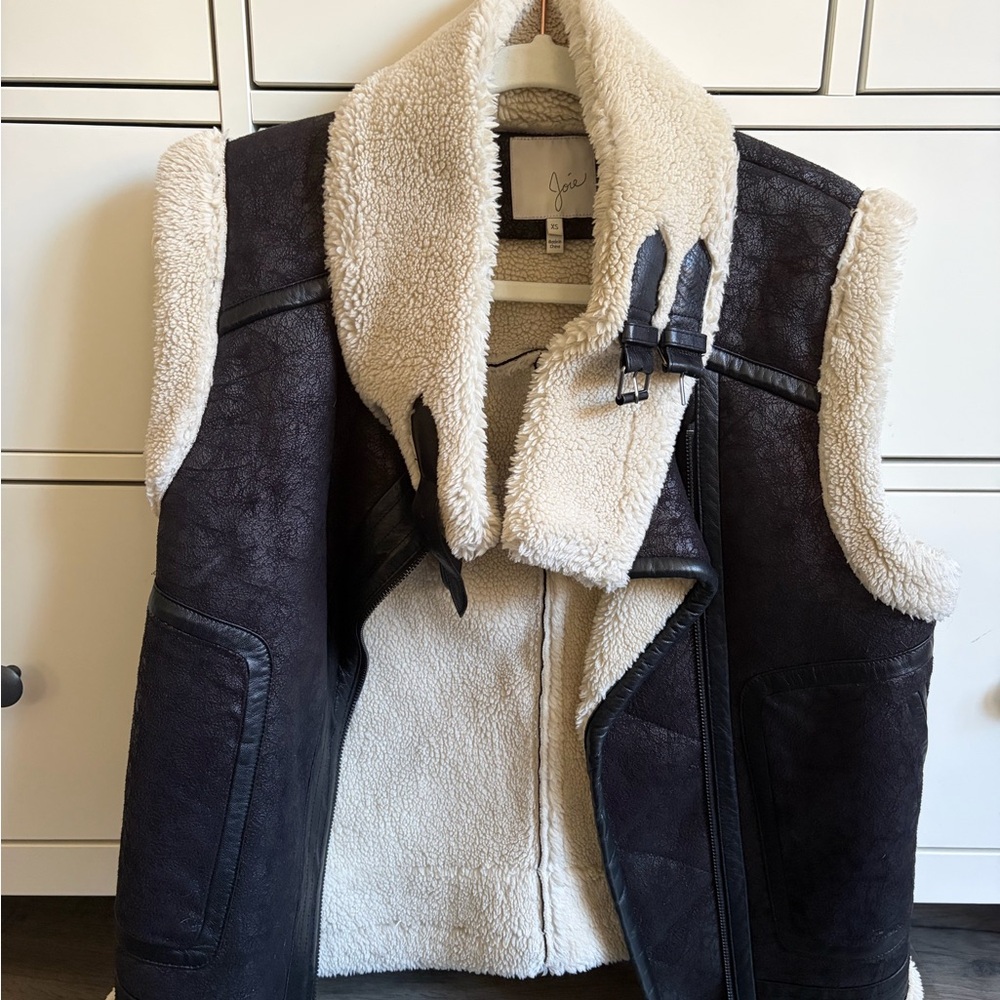 Joie Faux Shearling Leather Vest - Cream Lining, Black Exterior